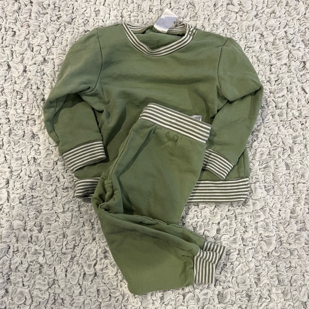 Matching set 6-9mos